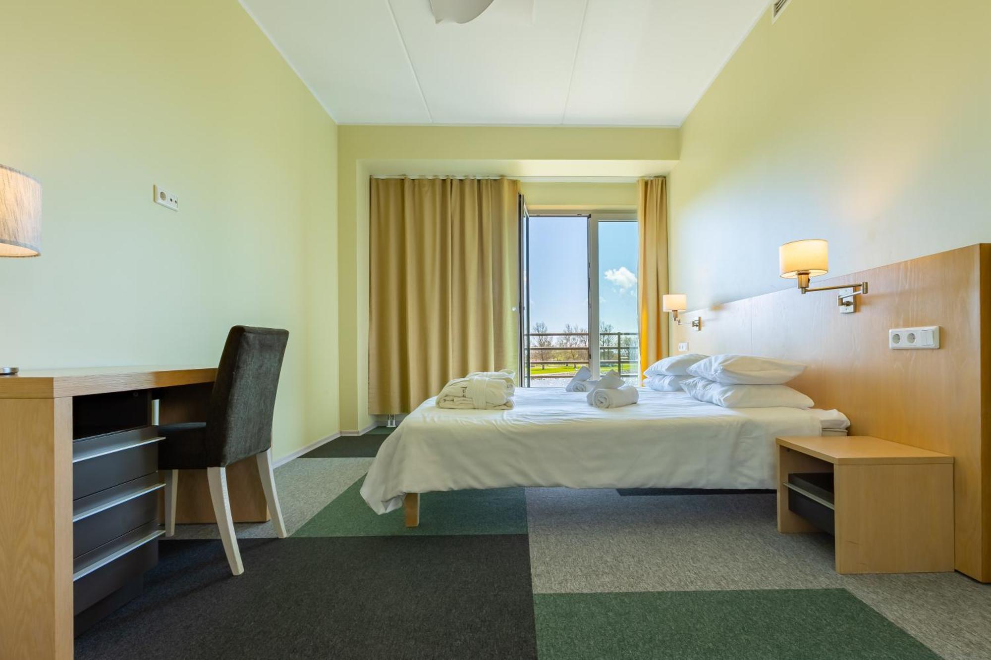 Meri Seaside Hotel & Spa Κουρεσάαρε Δωμάτιο φωτογραφία